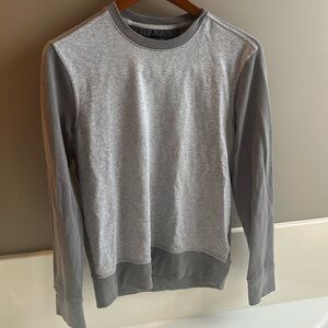 Gray Banana Republic men’s long sleeve